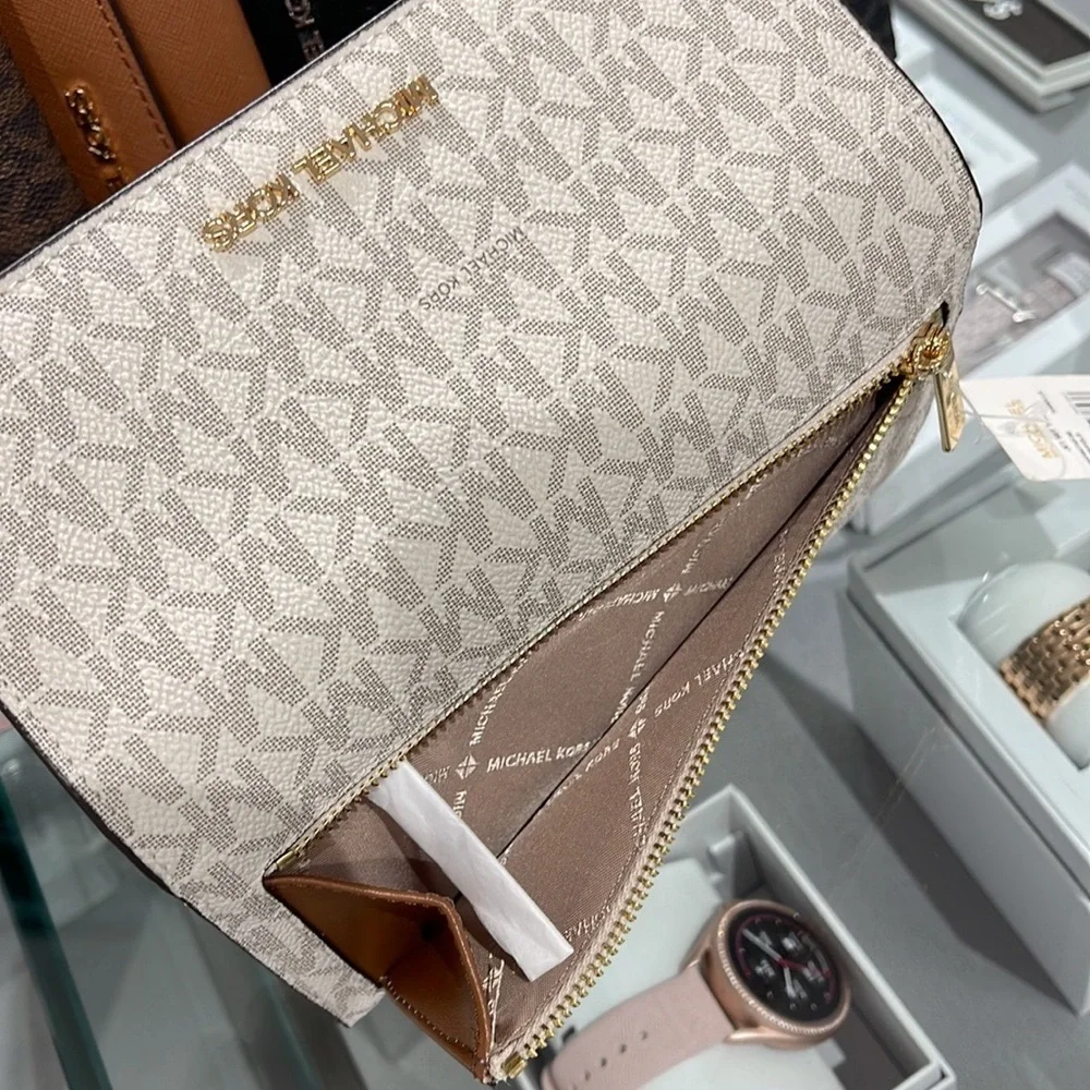 MICHAEL KORS JET SET TRV LARGE TRIFOLD VANILLA